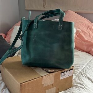 Portland Leather Green Medium Crossbody Bag